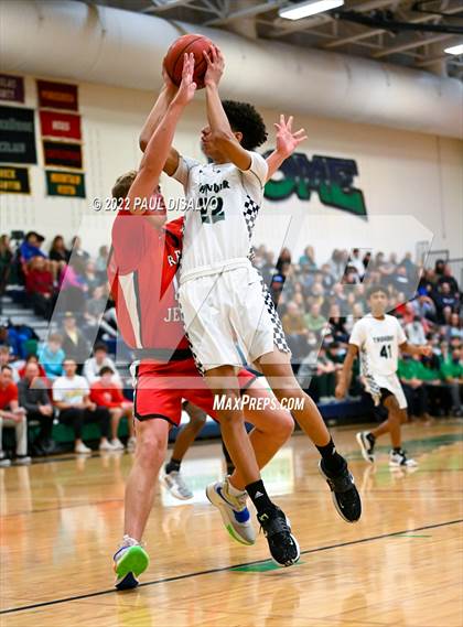 Thumbnail 2 in Regis Jesuit @ ThunderRidge photogallery.