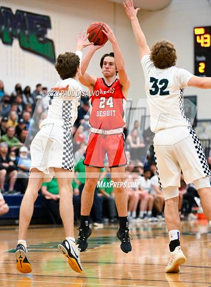 Thumbnail 2 in Regis Jesuit @ ThunderRidge photogallery.