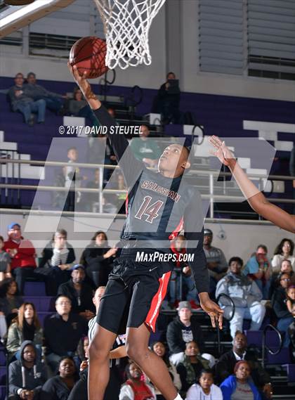 Thumbnail 3 in Salesian College Preparatory vs. Sacramento (St. Hope Elite Classic) photogallery.