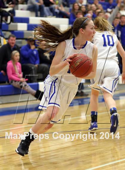 Thumbnail 2 in Kapaun Mt. Carmel vs Andover (KSHSAA 5A Sub-State Final) photogallery.
