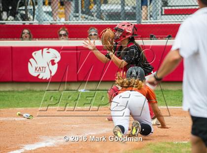 Thumbnail 2 in Katy vs. Alvin (UIL 6A Region 3 Playoff) photogallery.