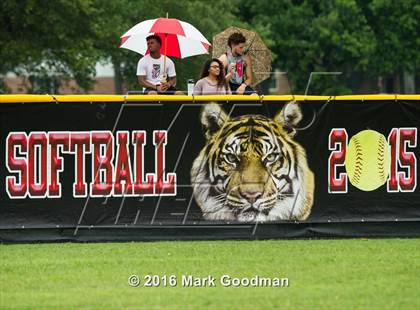 Thumbnail 1 in Katy vs. Alvin (UIL 6A Region 3 Playoff) photogallery.