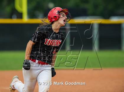 Thumbnail 2 in Katy vs. Alvin (UIL 6A Region 3 Playoff) photogallery.