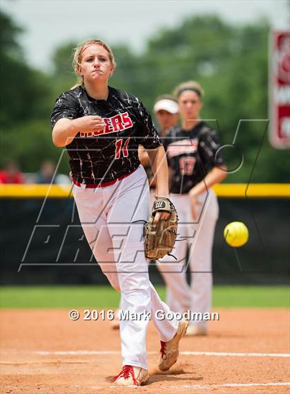 Thumbnail 2 in Katy vs. Alvin (UIL 6A Region 3 Playoff) photogallery.