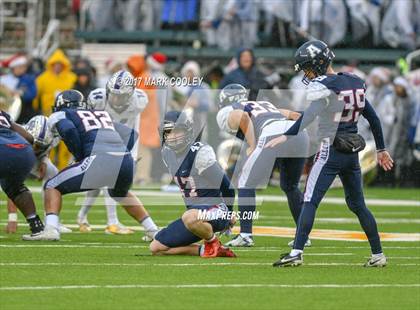 Thumbnail 3 in Allen vs. Cedar Ridge (UIL 6A D1 Semifinal) photogallery.
