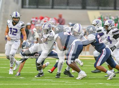 Thumbnail 2 in Allen vs. Cedar Ridge (UIL 6A D1 Semifinal) photogallery.