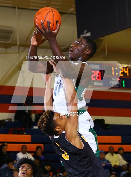 Thumbnail 2 in Chino Hills vs. Bishop O'Dowd (Tarkanian Classic) photogallery.