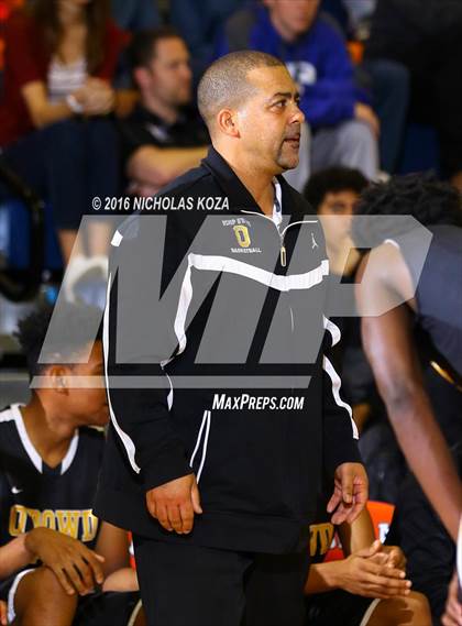 Thumbnail 2 in Chino Hills vs. Bishop O'Dowd (Tarkanian Classic) photogallery.