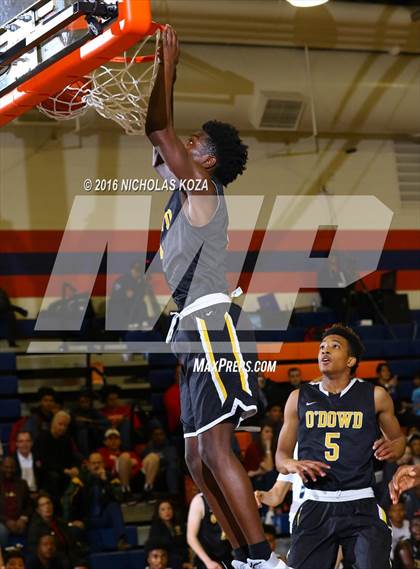Thumbnail 2 in Chino Hills vs. Bishop O'Dowd (Tarkanian Classic) photogallery.