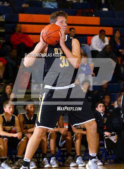 Thumbnail 3 in Chino Hills vs. Bishop O'Dowd (Tarkanian Classic) photogallery.