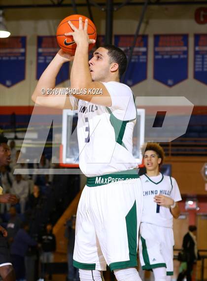 Thumbnail 1 in Chino Hills vs. Bishop O'Dowd (Tarkanian Classic) photogallery.