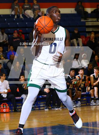 Thumbnail 2 in Chino Hills vs. Bishop O'Dowd (Tarkanian Classic) photogallery.