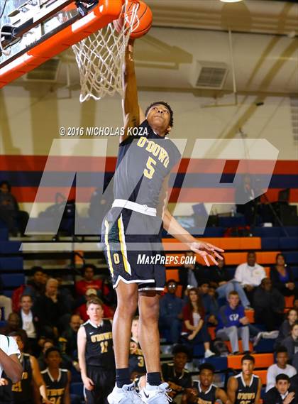 Thumbnail 2 in Chino Hills vs. Bishop O'Dowd (Tarkanian Classic) photogallery.