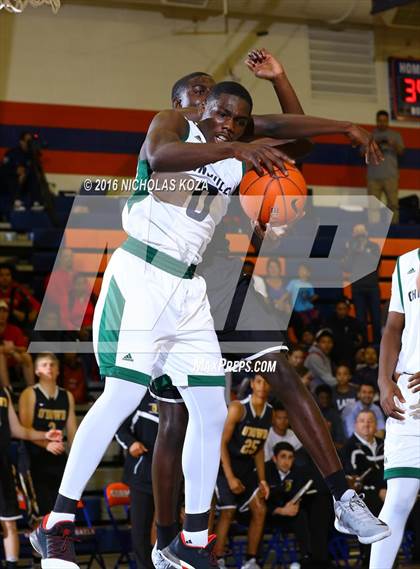 Thumbnail 1 in Chino Hills vs. Bishop O'Dowd (Tarkanian Classic) photogallery.