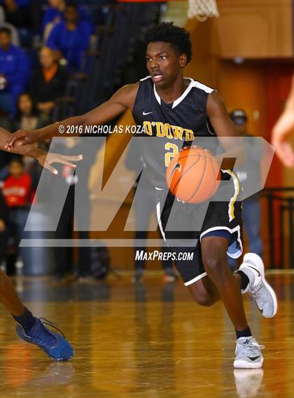 Thumbnail 2 in Chino Hills vs. Bishop O'Dowd (Tarkanian Classic) photogallery.