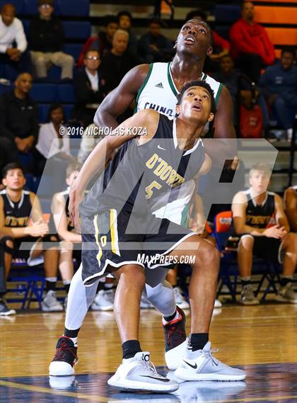 Thumbnail 2 in Chino Hills vs. Bishop O'Dowd (Tarkanian Classic) photogallery.
