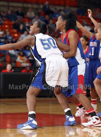 Thumbnail 1 in Duncanville vs. Summit (Texas 5A Region 1 Final) photogallery.