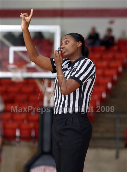 Thumbnail 3 in Duncanville vs. Summit (Texas 5A Region 1 Final) photogallery.