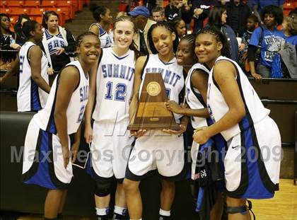 Thumbnail 1 in Duncanville vs. Summit (Texas 5A Region 1 Final) photogallery.