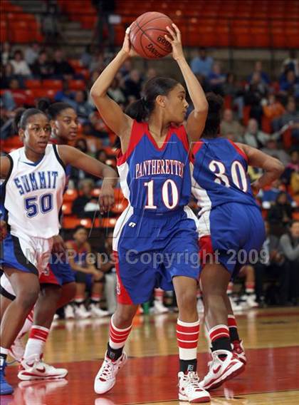 Thumbnail 1 in Duncanville vs. Summit (Texas 5A Region 1 Final) photogallery.