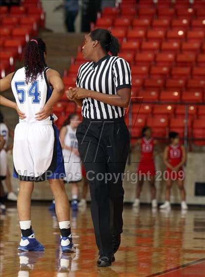 Thumbnail 3 in Duncanville vs. Summit (Texas 5A Region 1 Final) photogallery.