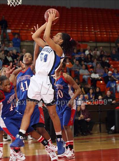 Thumbnail 3 in Duncanville vs. Summit (Texas 5A Region 1 Final) photogallery.