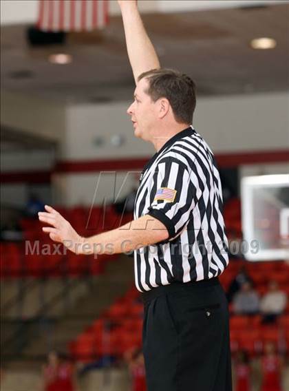 Thumbnail 3 in Duncanville vs. Summit (Texas 5A Region 1 Final) photogallery.