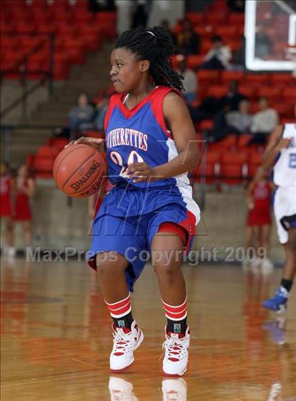 Thumbnail 1 in Duncanville vs. Summit (Texas 5A Region 1 Final) photogallery.