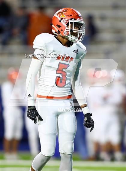 Thumbnail 1 in Kemp vs. Pottsboro (UIL 3A Division I Region II Bi-District) photogallery.