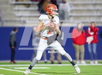 Thumbnail 3 in Kemp vs. Pottsboro (UIL 3A Division I Region II Bi-District) photogallery.