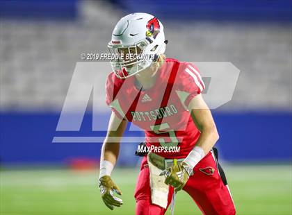Thumbnail 3 in Kemp vs. Pottsboro (UIL 3A Division I Region II Bi-District) photogallery.