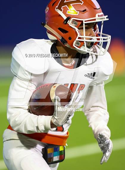 Thumbnail 2 in Kemp vs. Pottsboro (UIL 3A Division I Region II Bi-District) photogallery.