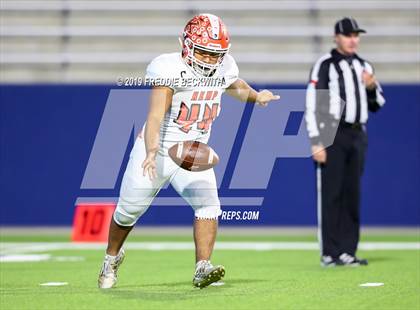 Thumbnail 1 in Kemp vs. Pottsboro (UIL 3A Division I Region II Bi-District) photogallery.