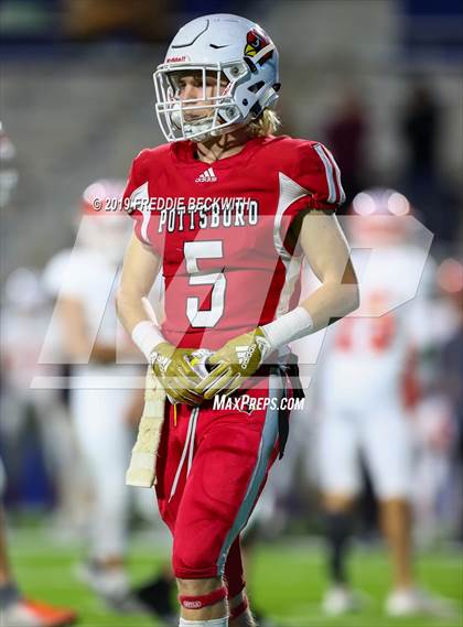 Thumbnail 3 in Kemp vs. Pottsboro (UIL 3A Division I Region II Bi-District) photogallery.
