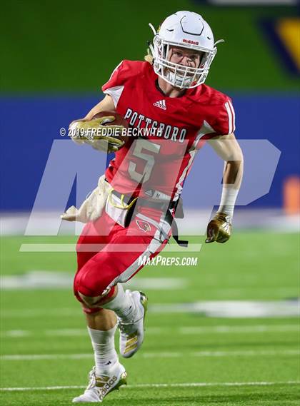 Thumbnail 2 in Kemp vs. Pottsboro (UIL 3A Division I Region II Bi-District) photogallery.