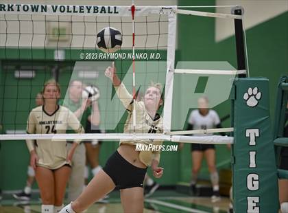Thumbnail 2 in Shelbyville @ Yorktown photogallery.