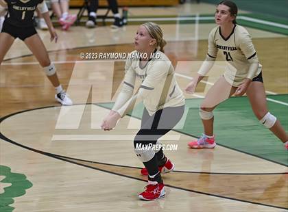 Thumbnail 1 in Shelbyville @ Yorktown photogallery.