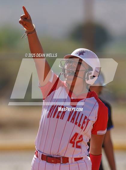 Thumbnail 1 in River Valley @ Kingman photogallery.