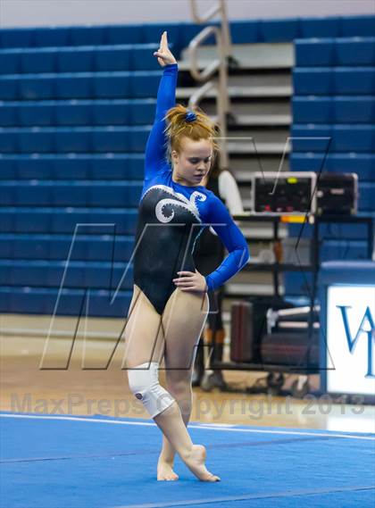 Thumbnail 2 in Multi-Team Meet @ Washington-Lee  photogallery.