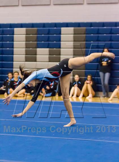 Thumbnail 1 in Multi-Team Meet @ Washington-Lee  photogallery.