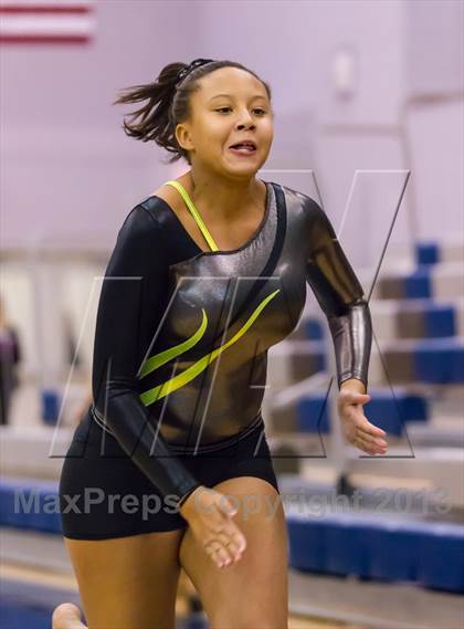 Thumbnail 2 in Multi-Team Meet @ Washington-Lee  photogallery.