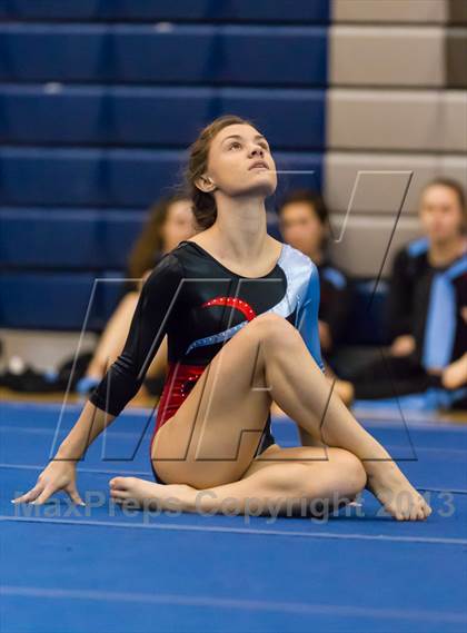 Thumbnail 2 in Multi-Team Meet @ Washington-Lee  photogallery.