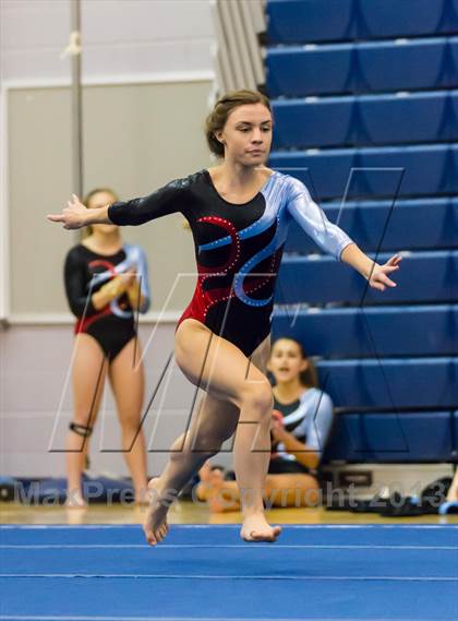 Thumbnail 2 in Multi-Team Meet @ Washington-Lee  photogallery.