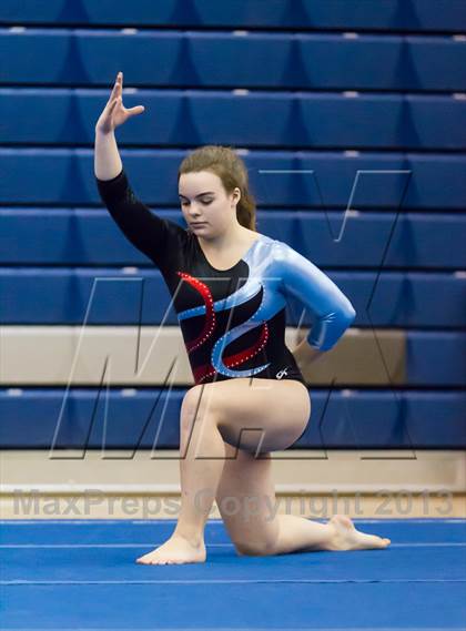 Thumbnail 2 in Multi-Team Meet @ Washington-Lee  photogallery.