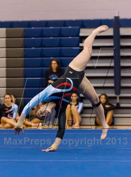 Thumbnail 3 in Multi-Team Meet @ Washington-Lee  photogallery.
