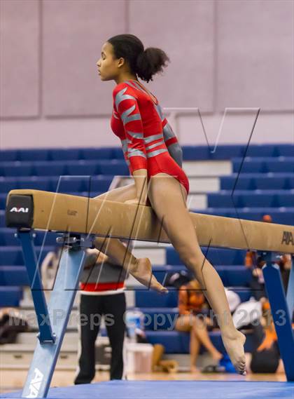 Thumbnail 1 in Multi-Team Meet @ Washington-Lee  photogallery.