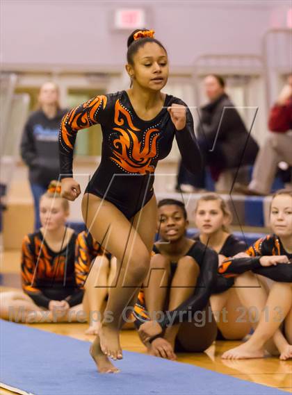 Thumbnail 1 in Multi-Team Meet @ Washington-Lee  photogallery.