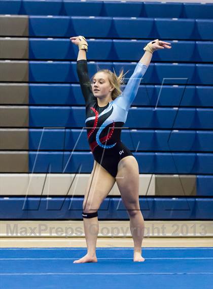 Thumbnail 2 in Multi-Team Meet @ Washington-Lee  photogallery.