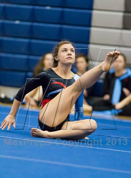 Thumbnail 3 in Multi-Team Meet @ Washington-Lee  photogallery.
