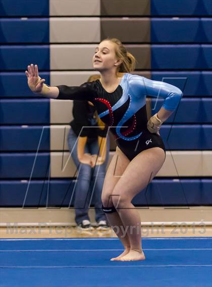 Thumbnail 2 in Multi-Team Meet @ Washington-Lee  photogallery.